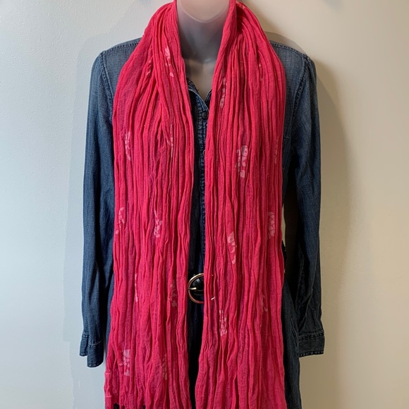 Pink scrunchie accessory scarf with fish print - Picture 2 of 5